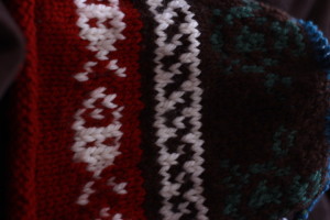Funky play on colours. So far, so good. This is going to be an amazingly comfortable scarf.